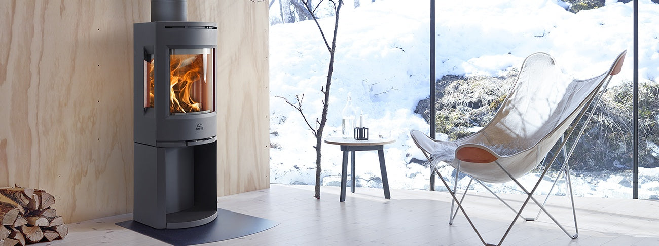 Semineu soba Jotul F 135