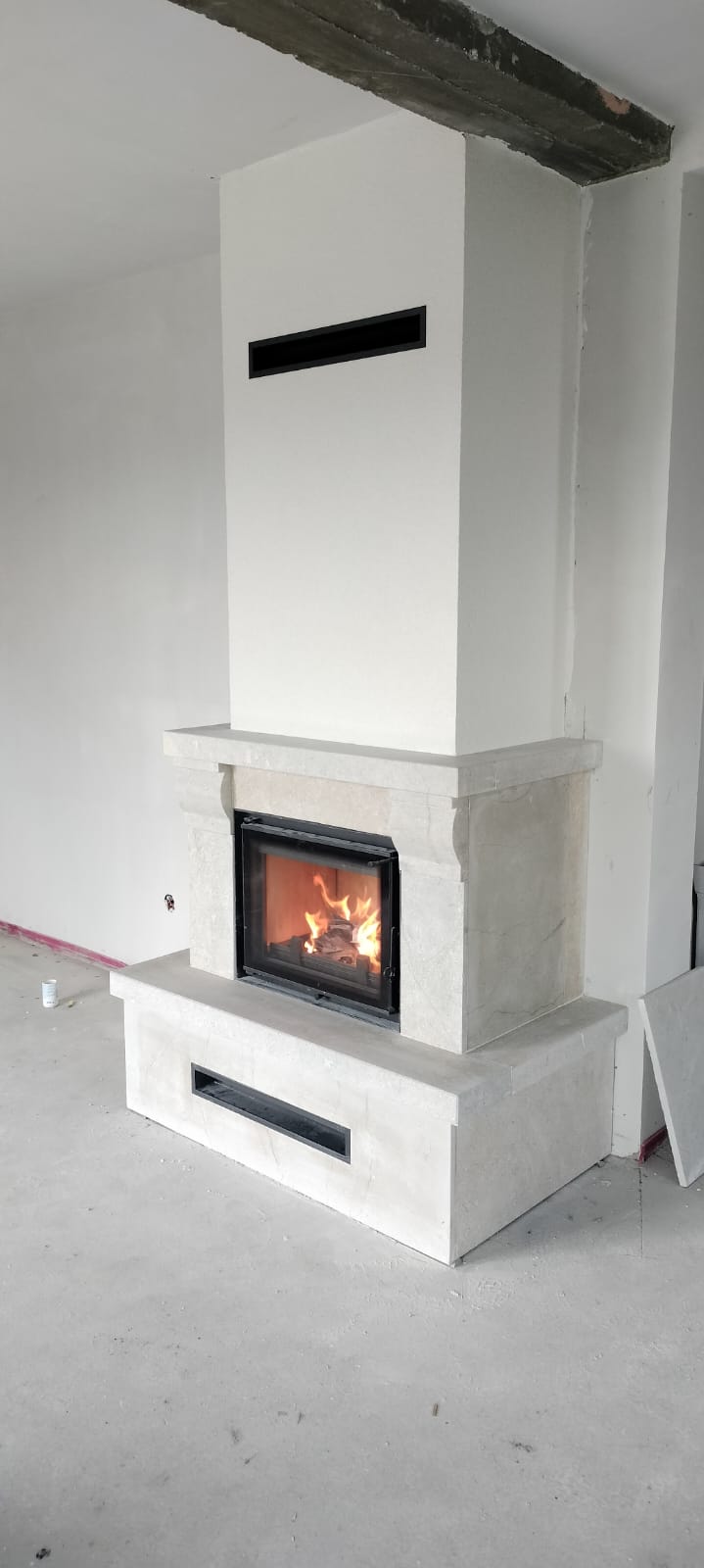 Semineu piatra crem