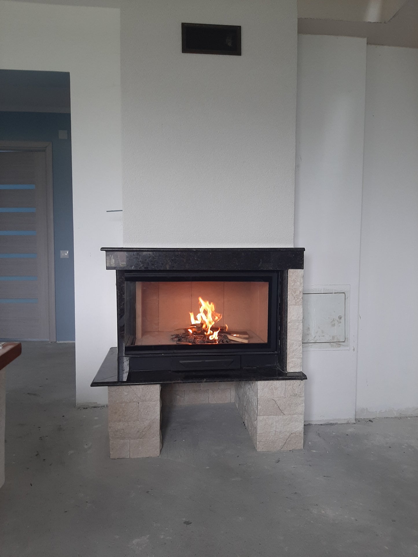 Semineu modern