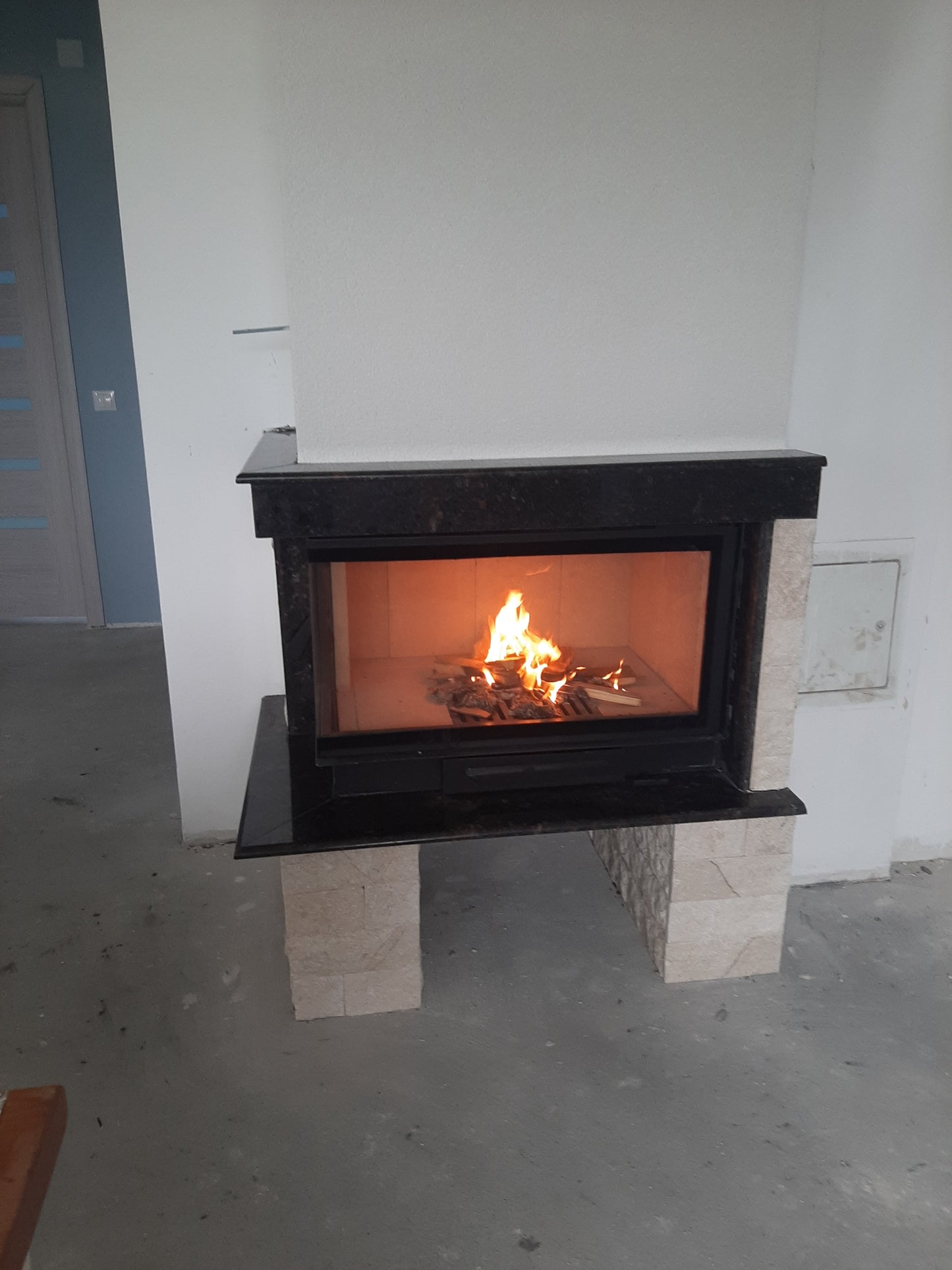 Semineu modern