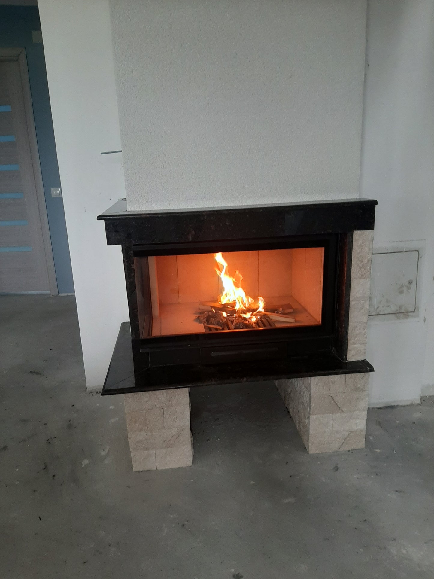Semineu modern