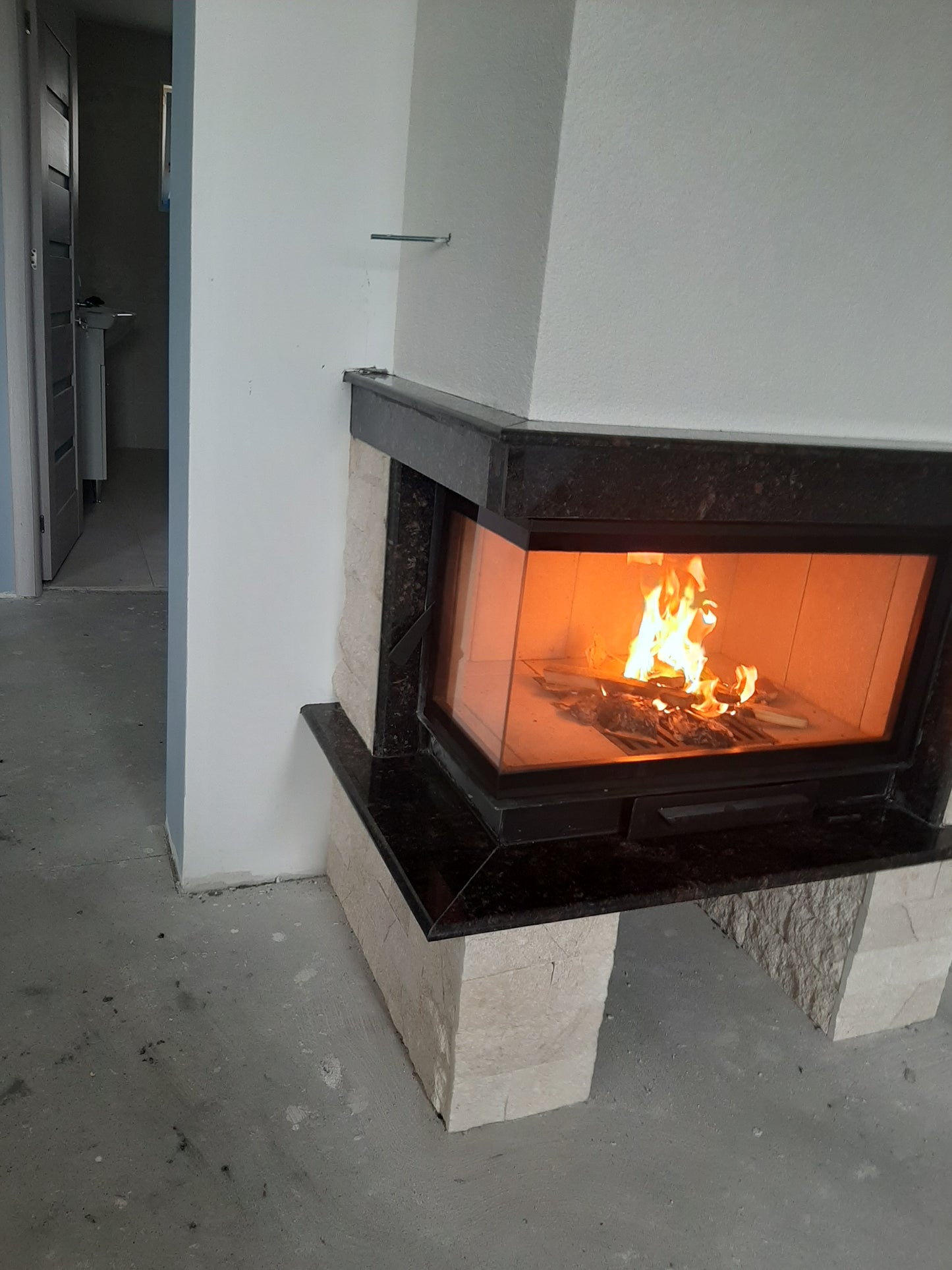 Semineu modern
