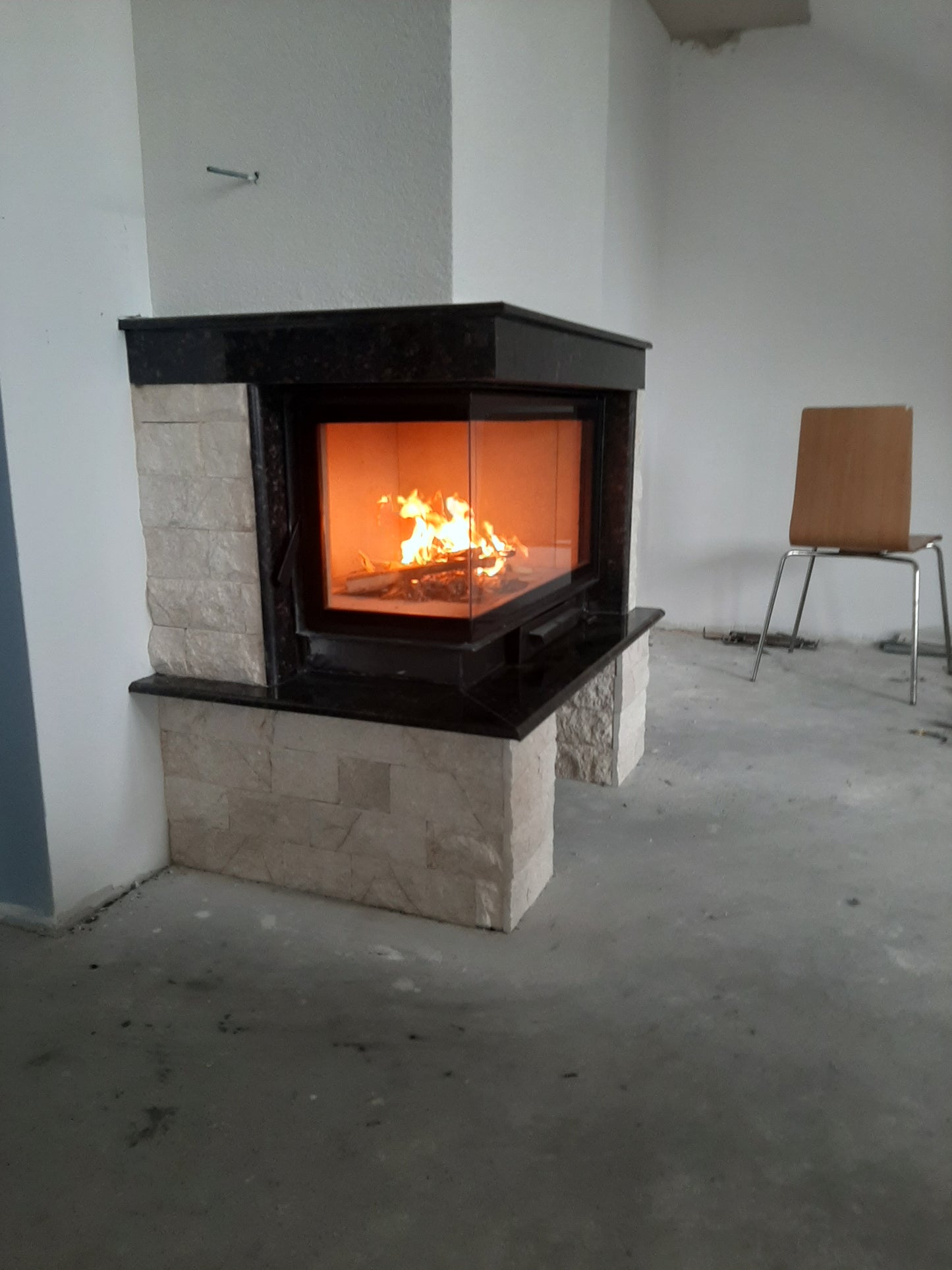Semineu modern