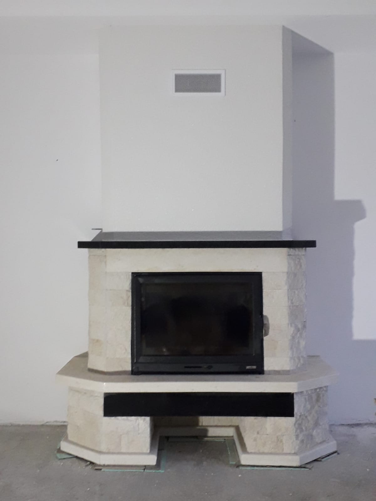 Semineu alb