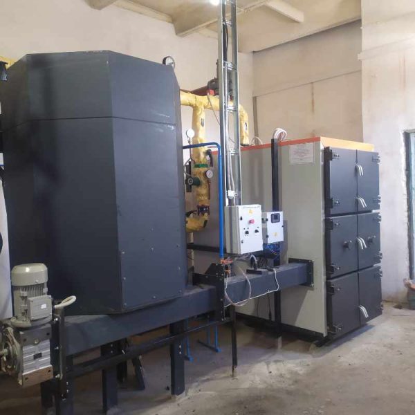 TIS HARD BIO 150 kW: Cazan Industrial Performant pe Combustibil Solid cu Alimentare Automată