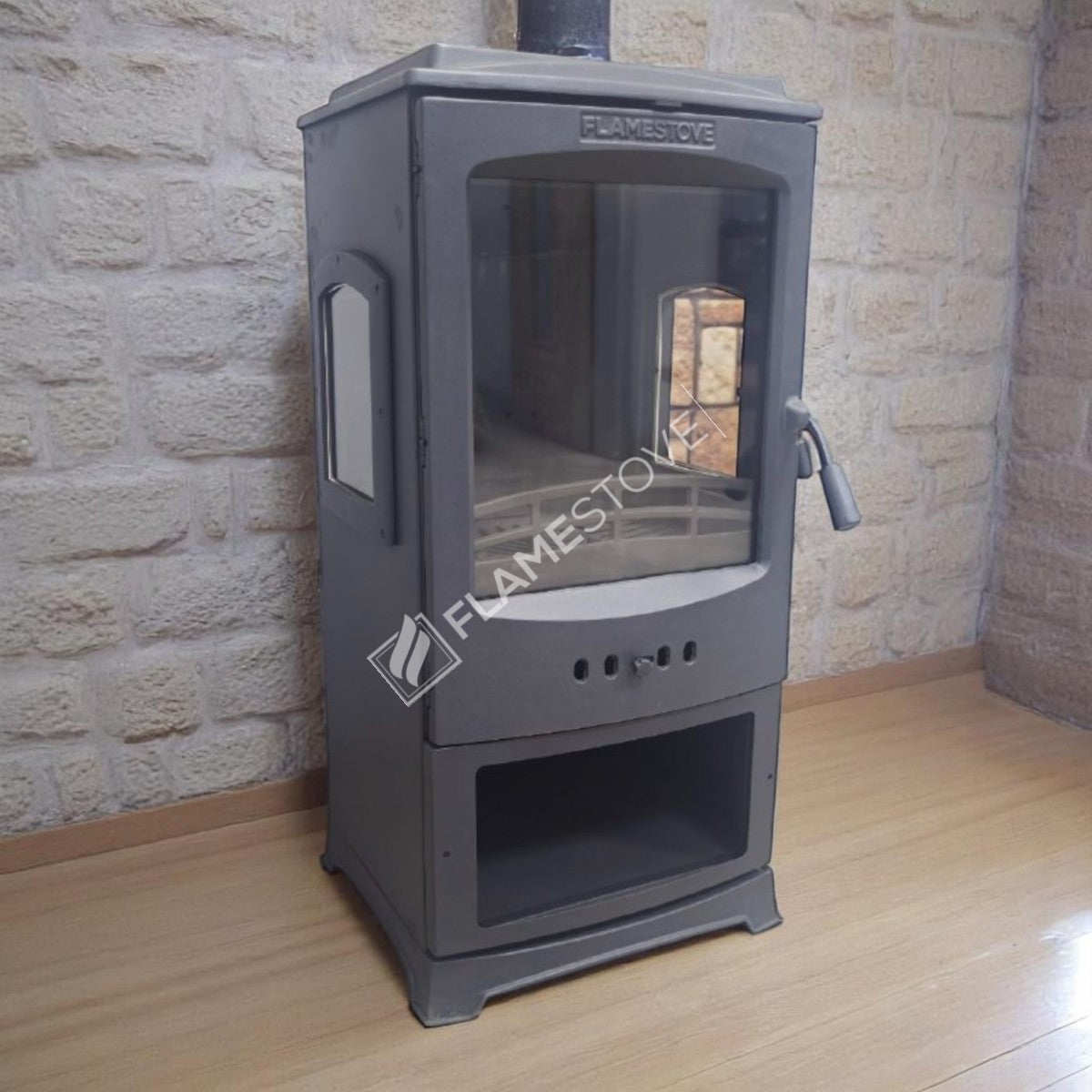 Soba Șemine FS-206YK Lodi Flame, Verificată Clasa A, 5 kW, Geam Dublu Lateral, Cu Spațiu de Depozitare Lemne