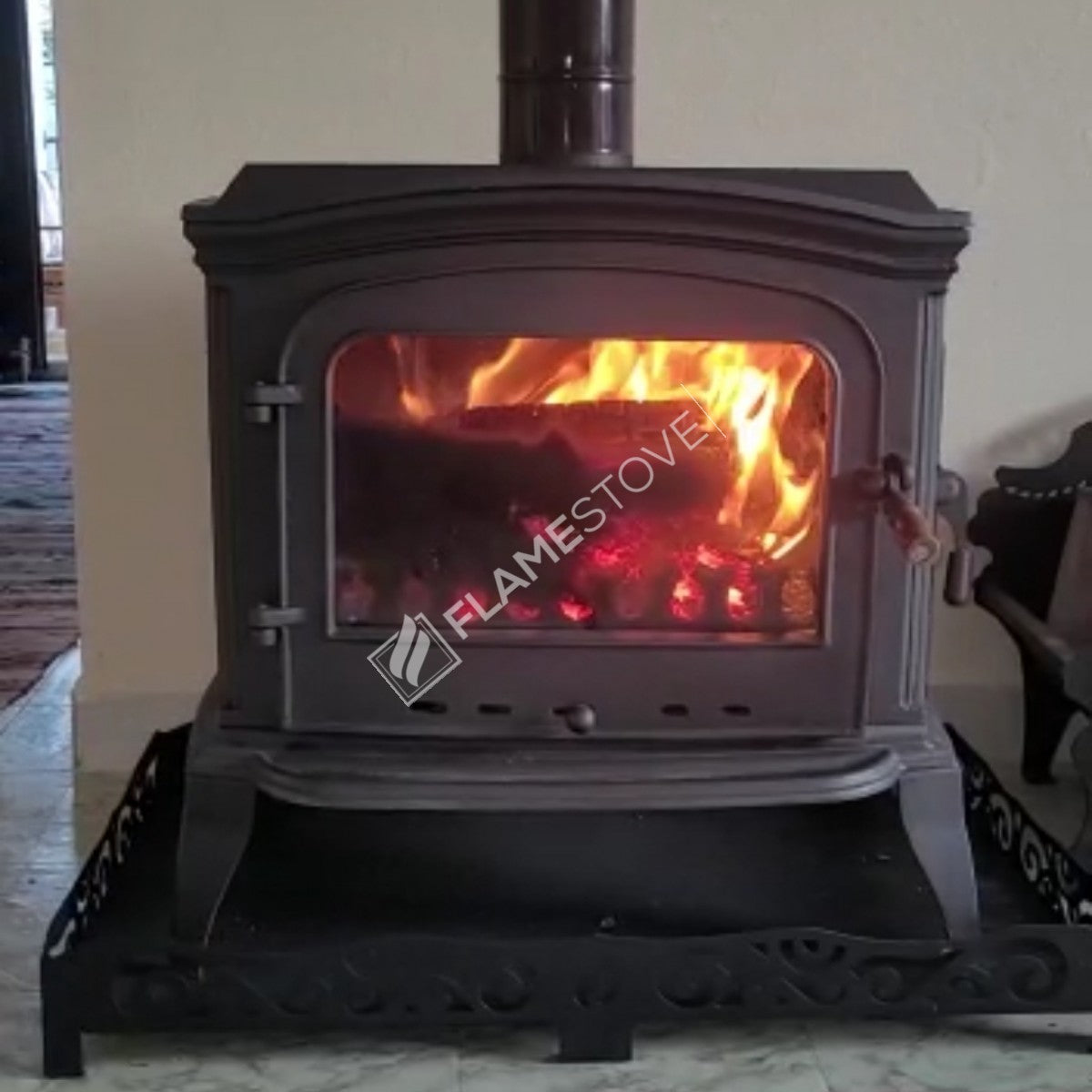 Sobă de Fontă Altar Lux FS-032 | Eficiență Energetică pentru Lemn și Cărbune