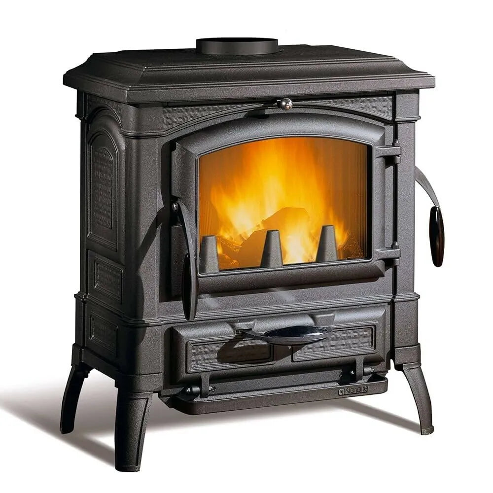 Sobă pe lemne Nordica ISETTA.16 7,3 kW - 209 m³ încălzibil - fontă emailată neagră