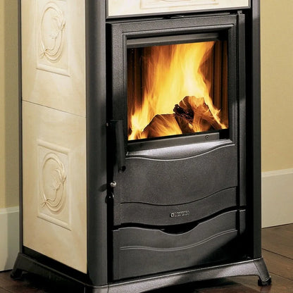 Nordica ROSSELLA PLUS FORNO 5.0 Sobă pe lemne cu cuptor 9,4 kW - 270 m³ - Liberty cream