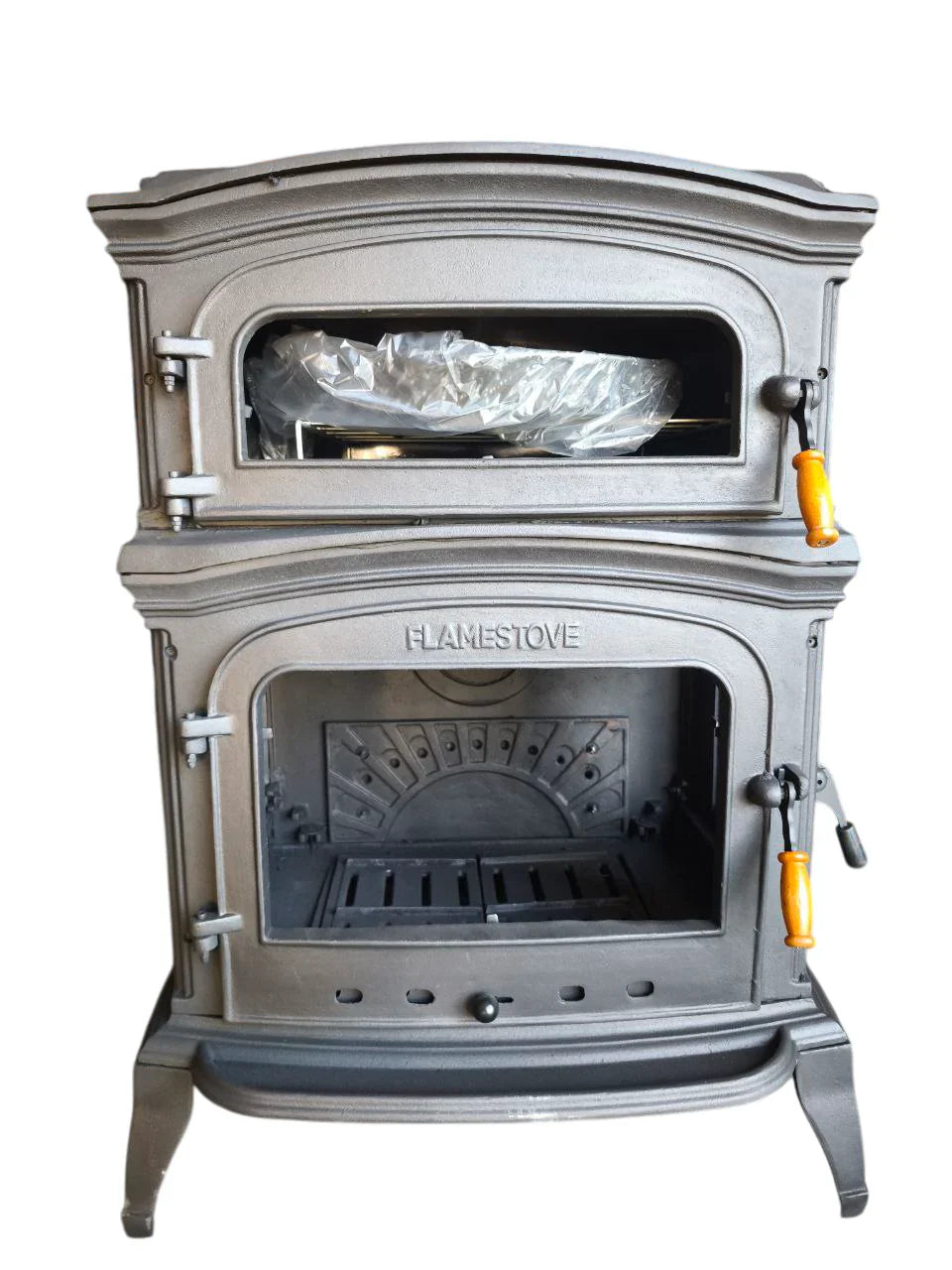 Șemineu Premium din Fontă ALTARA LUX FS-034-YKAK cu Tăviță de Cenușă Inferioară și Ușă Laterală - Eficiență Energetică Clasa A