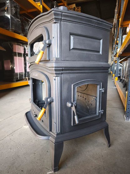 Șemineu Premium din Fontă ALTARA LUX FS-034-YKAK cu Tăviță de Cenușă Inferioară și Ușă Laterală - Eficiență Energetică Clasa A