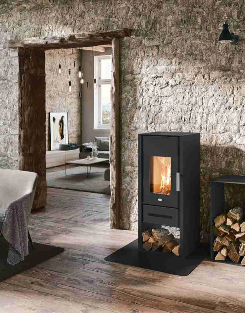Soba Livia 8-9.5kw Nero - A+ cu randament 86%
