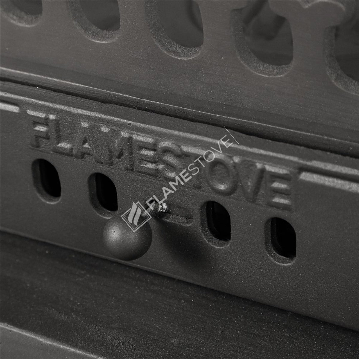 Sobă Verticală din Fontă FS-044YK, Stil Retro, 13 kW - Eficiență Maximă cu Sticlă Schott Robax și Termostat