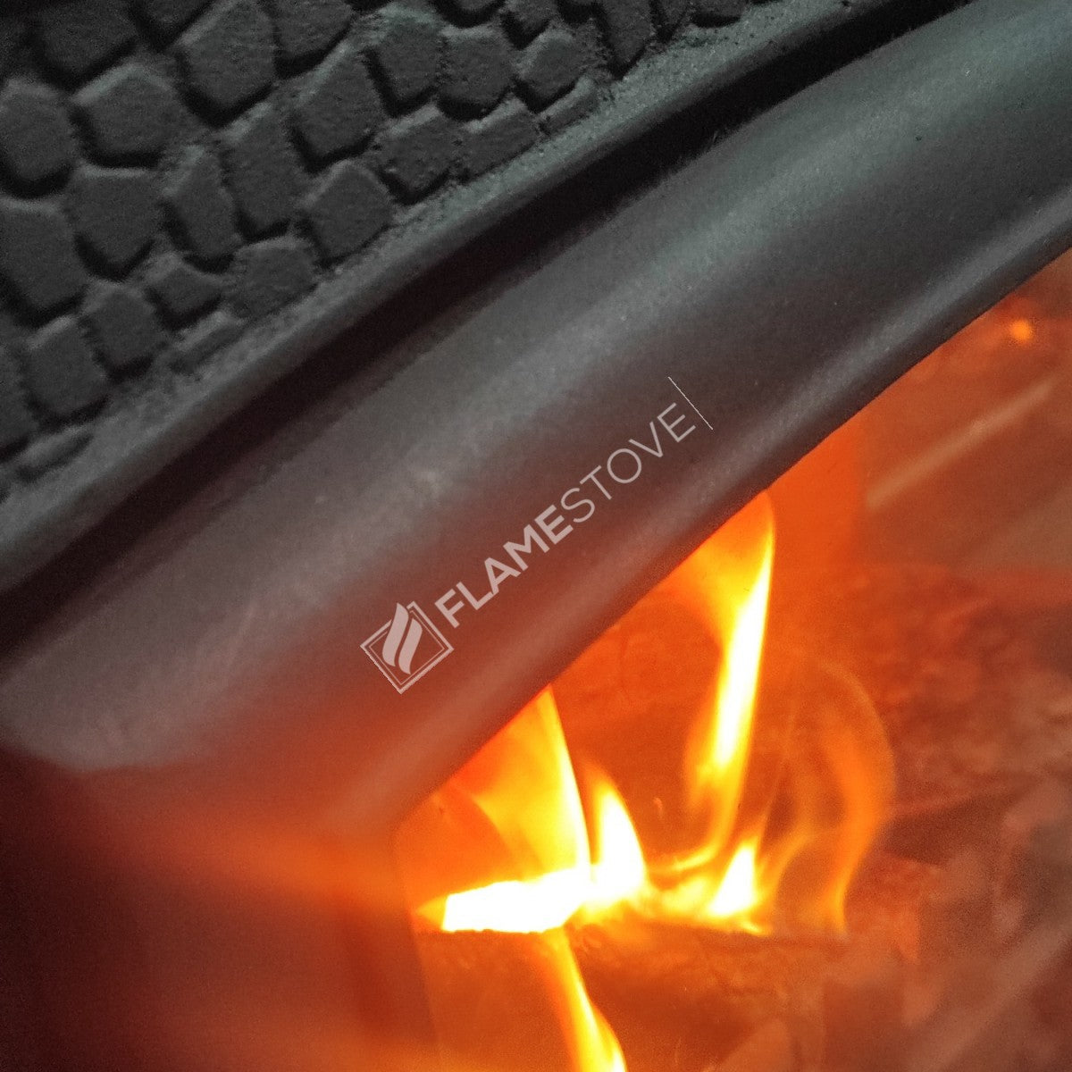 Sobă de Fontă Sirius FS-011ST Maxi, 18.21 kW, 3 Geamuri Schott Robax, Cu Cuptor și Spațiu pentru Lemne