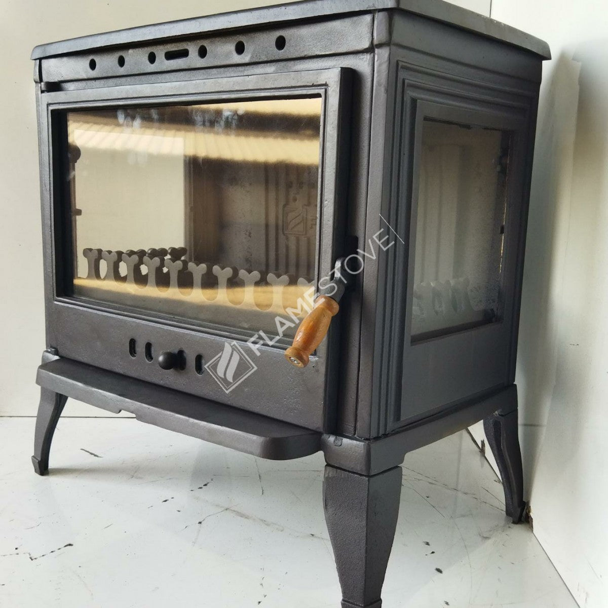 Sobă din Fontă FS-042 Retro Lux - Eficiență Înaltă, Sistem Dublu de Ardere pentru Lemn și Cărbuni