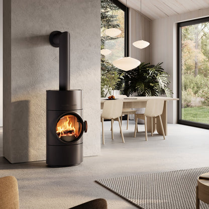 Clou Compact Flat – compact stove with a large viewing window