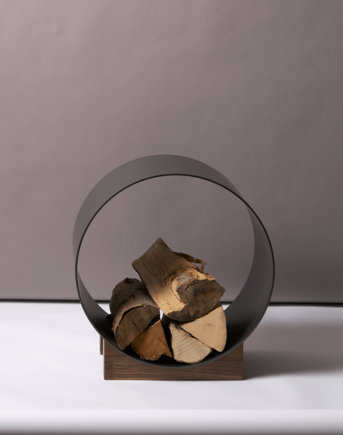 Clou Compact Flat – compact stove with a large viewing window