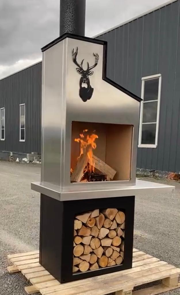 OUDOOR BARBEQUE DEER