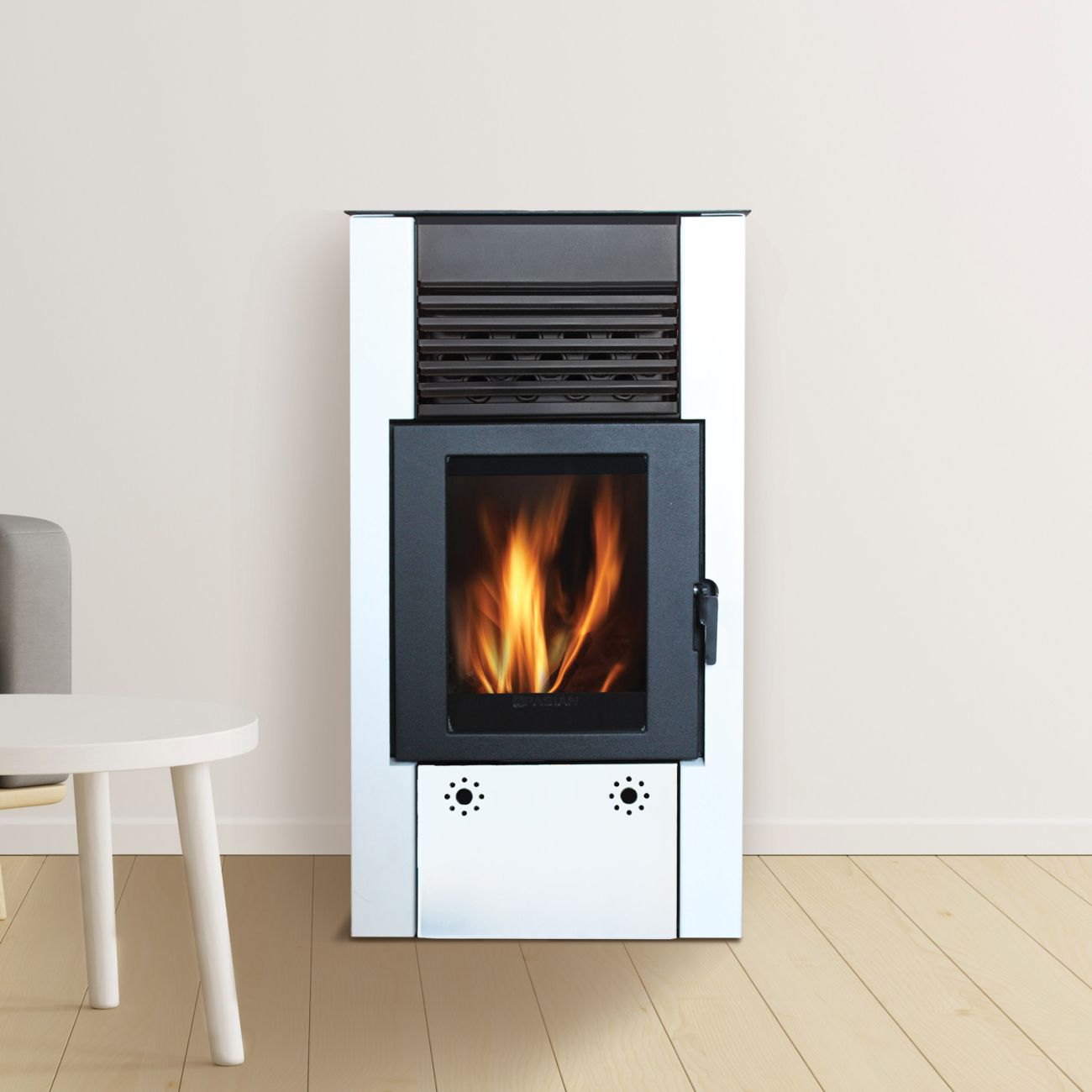 Greta - Elegantă și Eficientă, Sobă pe Pelete și Combustibil Solid, 9 kW, Clasa Energetică 4 Stele