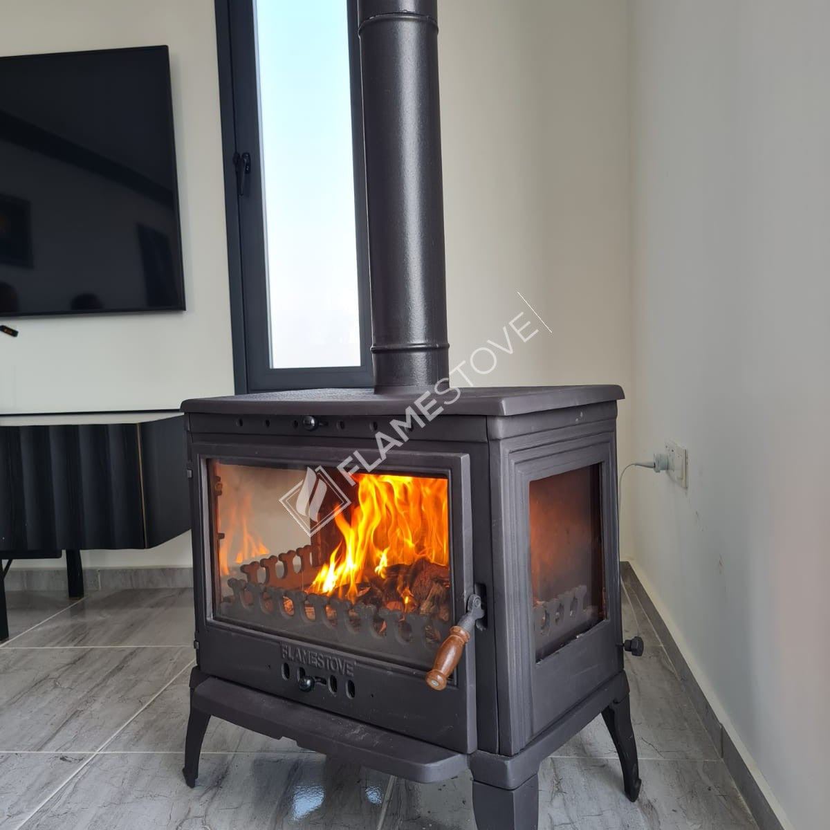 Sobă din Fontă FS-042 Retro Lux - Eficiență Înaltă, Sistem Dublu de Ardere pentru Lemn și Cărbuni