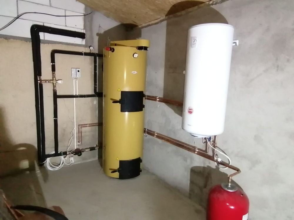 Centrala termica Stropuva S20U, 20 kW, lemn/carbune/brichete rumegus, regulator de tiraj inclus, 200 m²