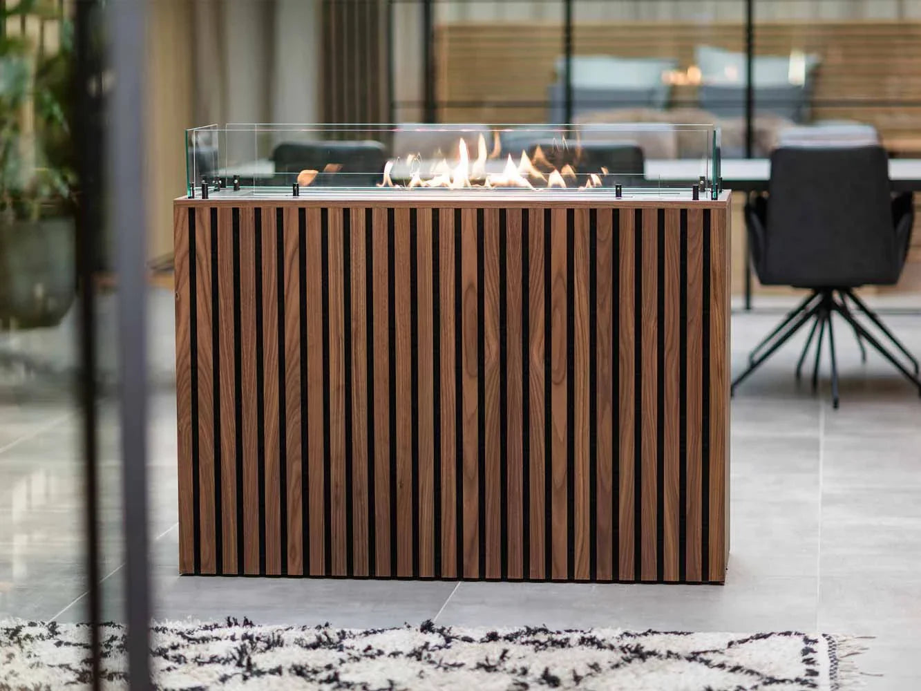 Șemineu pe Bioetanol Foco Free 1200 - Versatil și Modern pentru Proiecte DIY