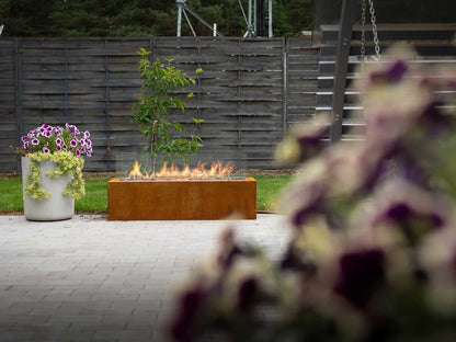 Șemineu Exterior pe Gaz Planika Galio Corten din Oțel Corten - Flacără Alungită, 13.6 kW