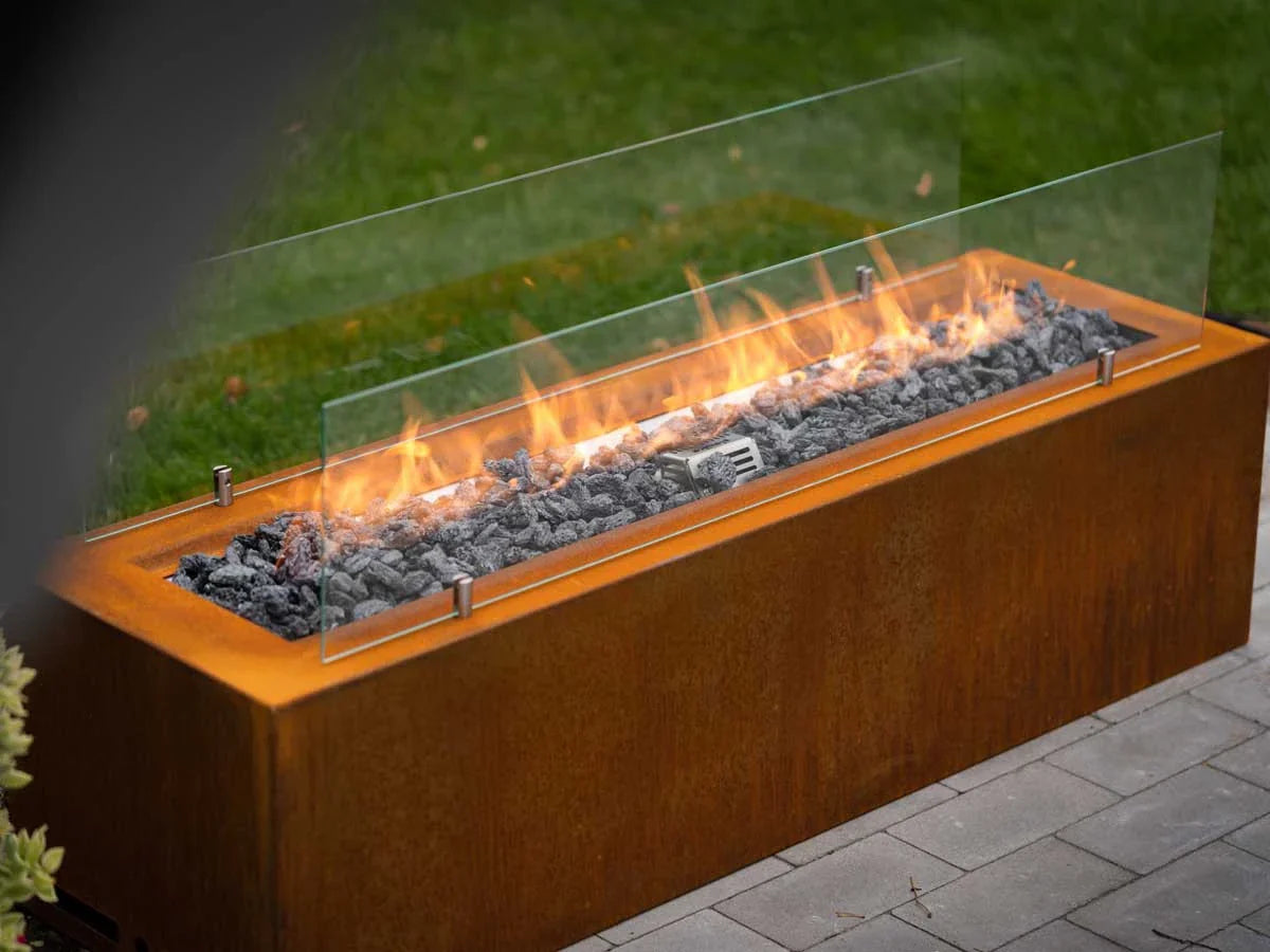 Șemineu Exterior pe Gaz Planika Galio Corten din Oțel Corten - Flacără Alungită, 13.6 kW