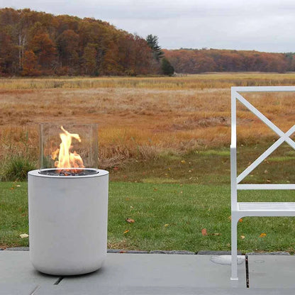 Șemineu de Masă Planika Jar cu Bază din Beton - Elegant și Ecologic