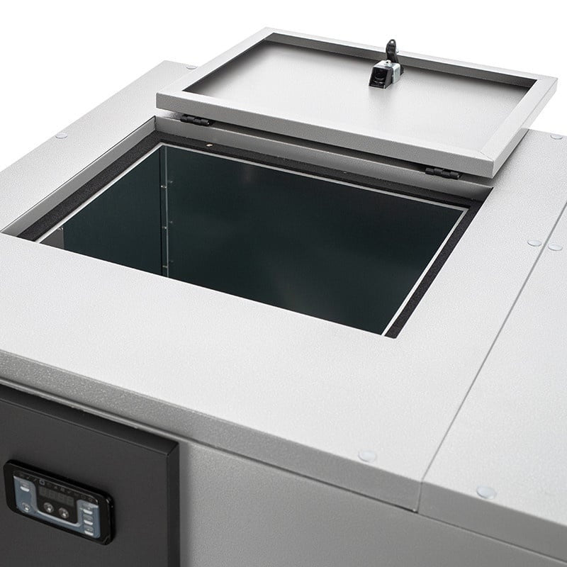 Pachet centrală mixtă lemn/pelet Termax Combo 35 kW, volum manta apă 122 litri, trecere automată lemn/pelet, Grup siguranță, Termostat inteligent KOPH I302, Aspirator cenușă 1000 W, Sursă KOPH 500 W, Ștecher Schuko cu protecție la joasă și înaltă tensiune