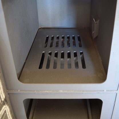 Pachet centrală mixtă lemn/pelet Termax Tera 40 kW, 265 mp, buncăr peleți 120 kg, volum manta apă 100 litri, diametru coș Ø120 mm, Termostat ambiental KOPH WIFI, Pompă recirculare, Boiler termoelectric 100 litri, Grup siguranță